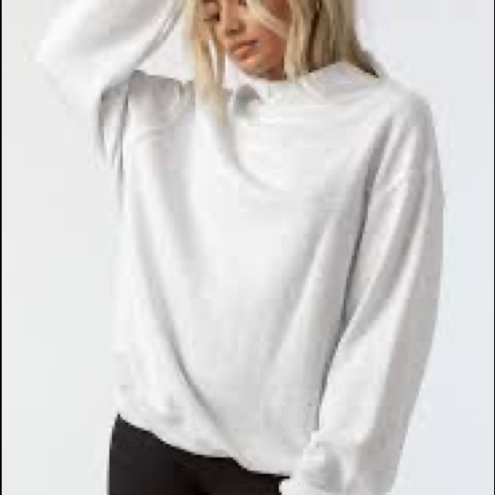 Joah Brown mock neck sweatshirt. Oversized fit. Light gray color.